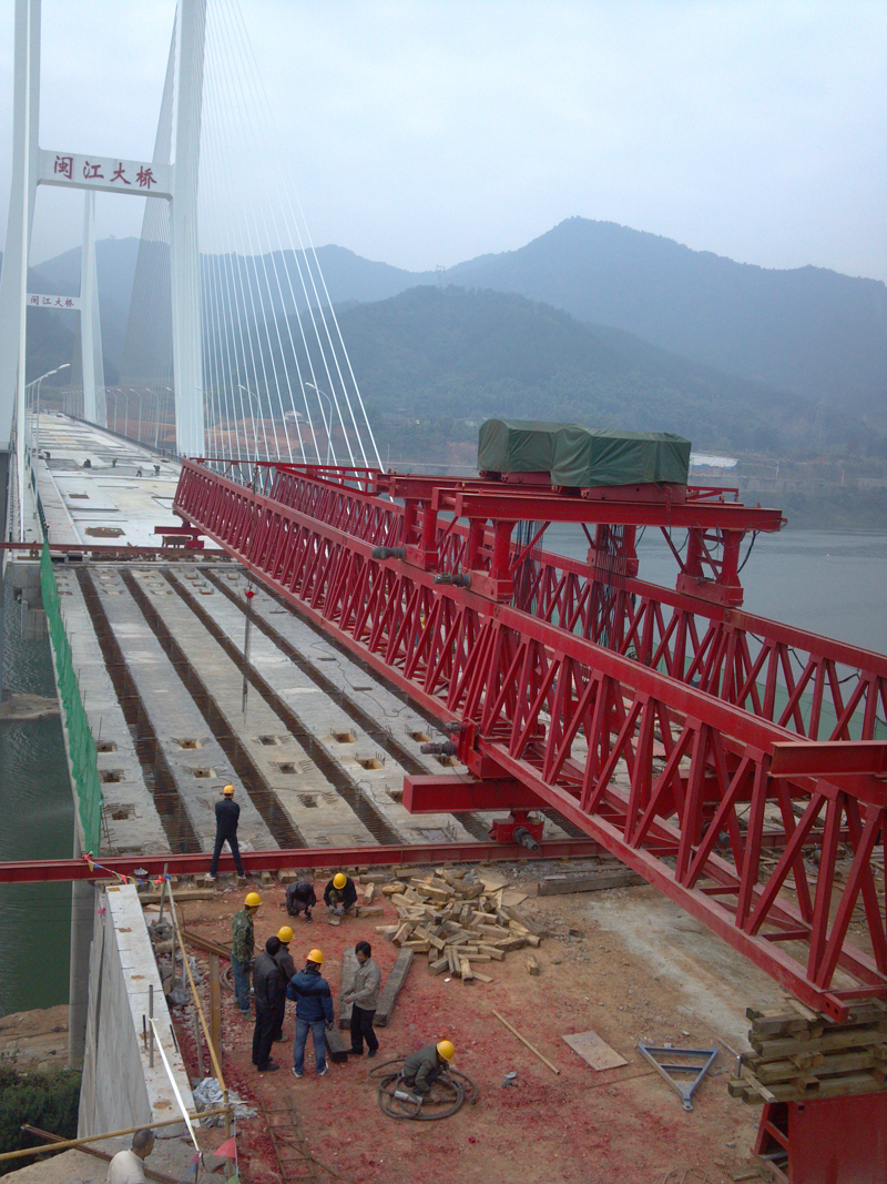 Large Steel Launching Gantry Crane for Bridge, Highway, Railway, Road Struction